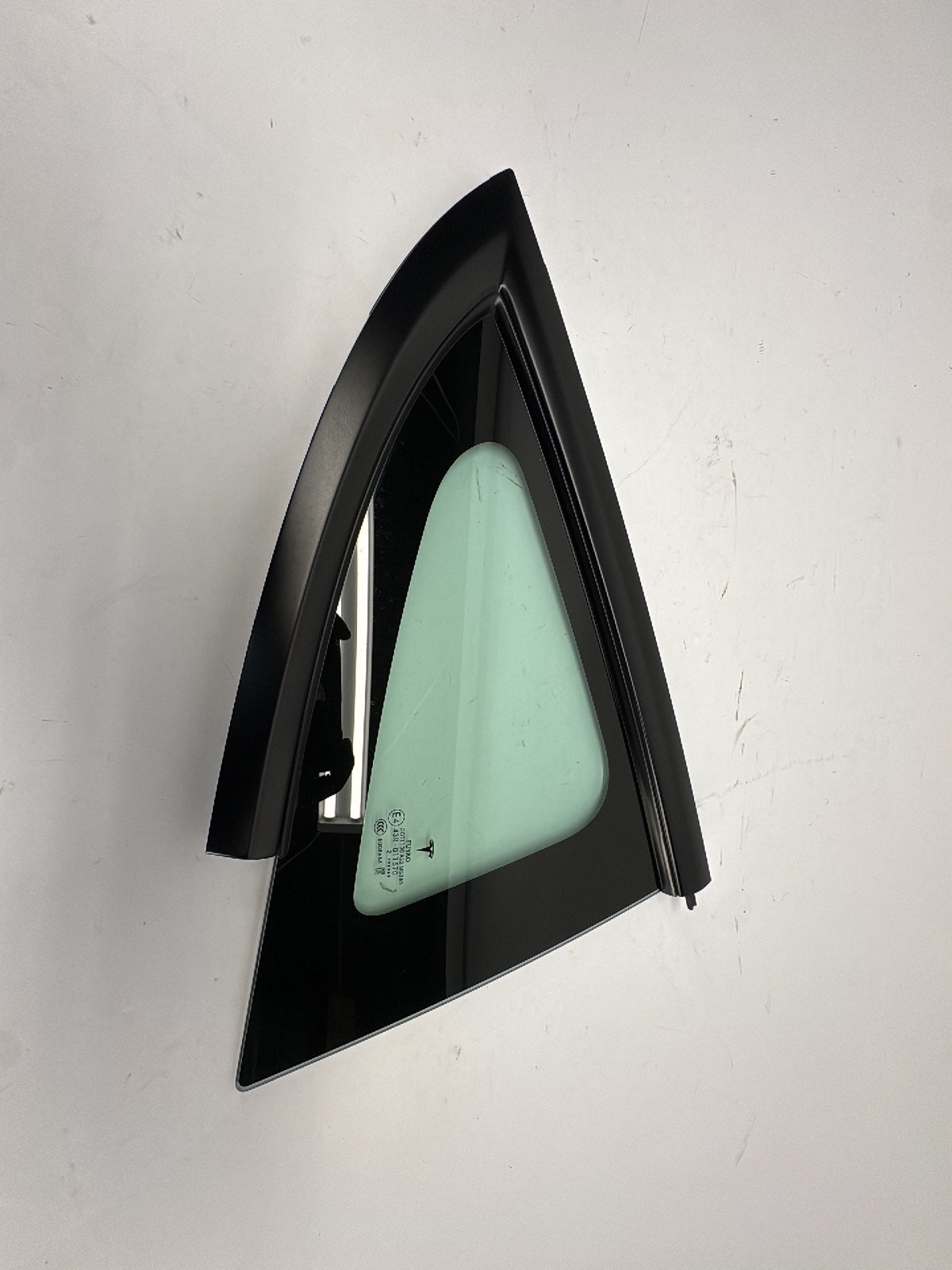 2021-2023 Tesla Model 3 Right Quarter Glass Note 1514979-01-C
