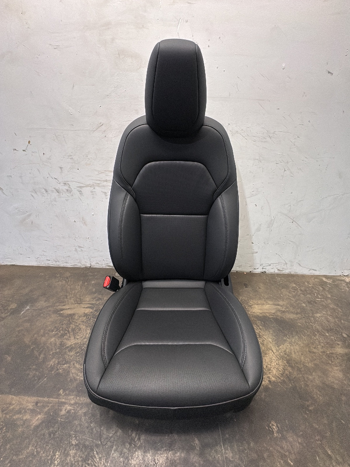 2026 Tesla Model Y Juniper Front Left Seat Assembly 2700040-F1-B