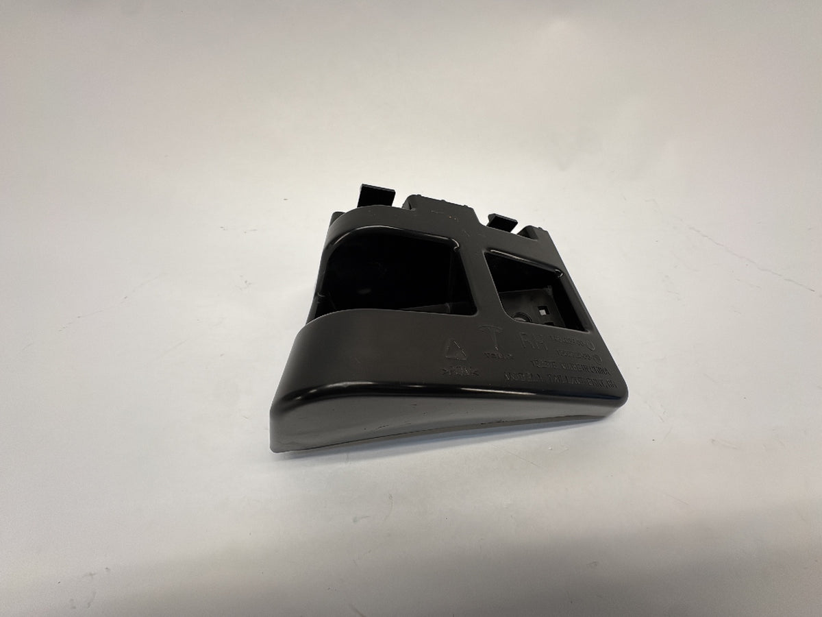 2021 Tesla Model Y Rear Tail Lamp Bracket Right 1494039-00-D