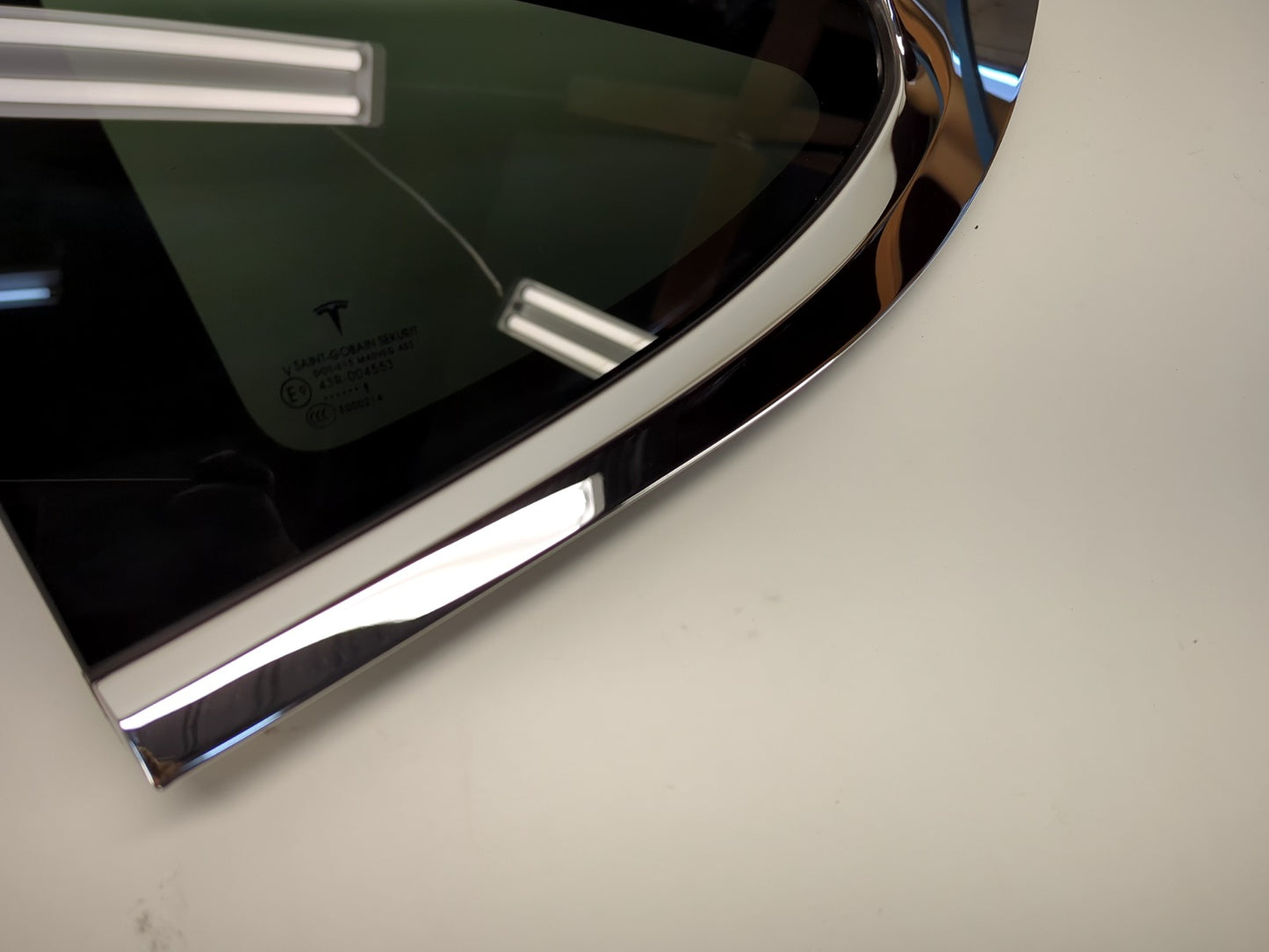 2018 Tesla Model X Left Quarter Glass 1034906-85-F