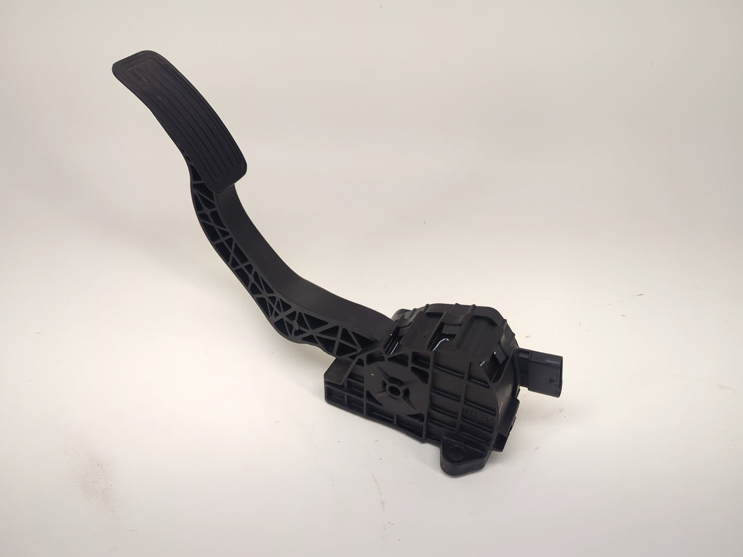 2021-2024 Tesla Model Y Accelerator Pedal Base 1188695-00-A