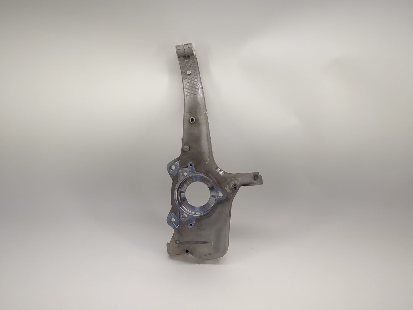 2022-2025 Tesla Model Y Front Right Knuckle 1188316-00-F