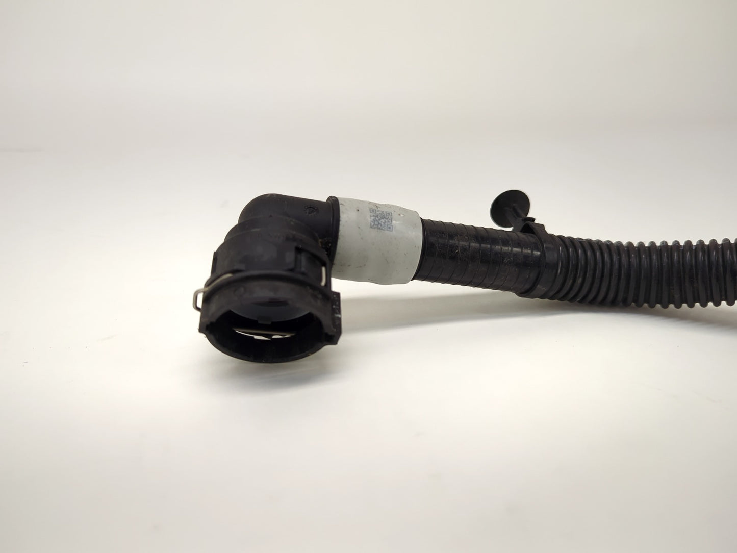 2022-2025 Tesla Model Y Radiator Coolant Line Right 1501325-00-C