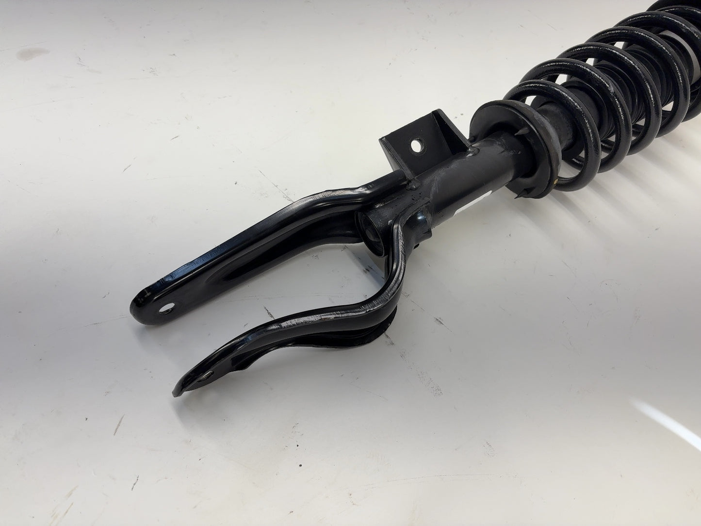 2022 Tesla Model 3 Front Right Strut Absorber Sport 1044368-04-C