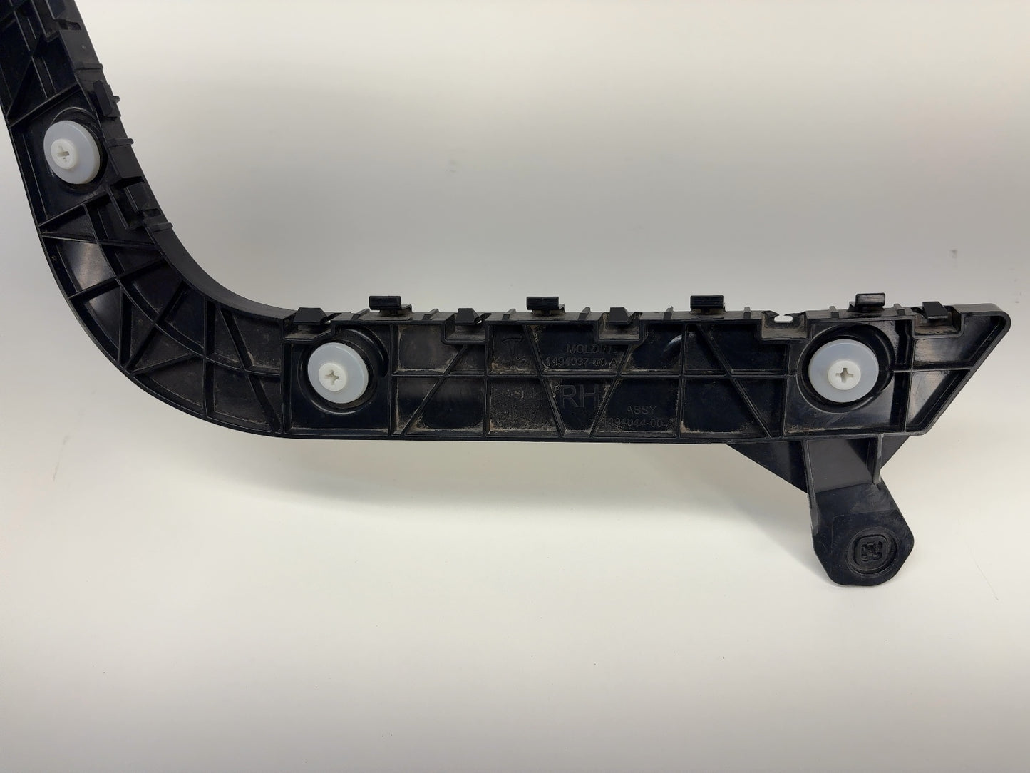 2021-2025 Tesla Model Y Bracket Rear Right 1494044-00-A