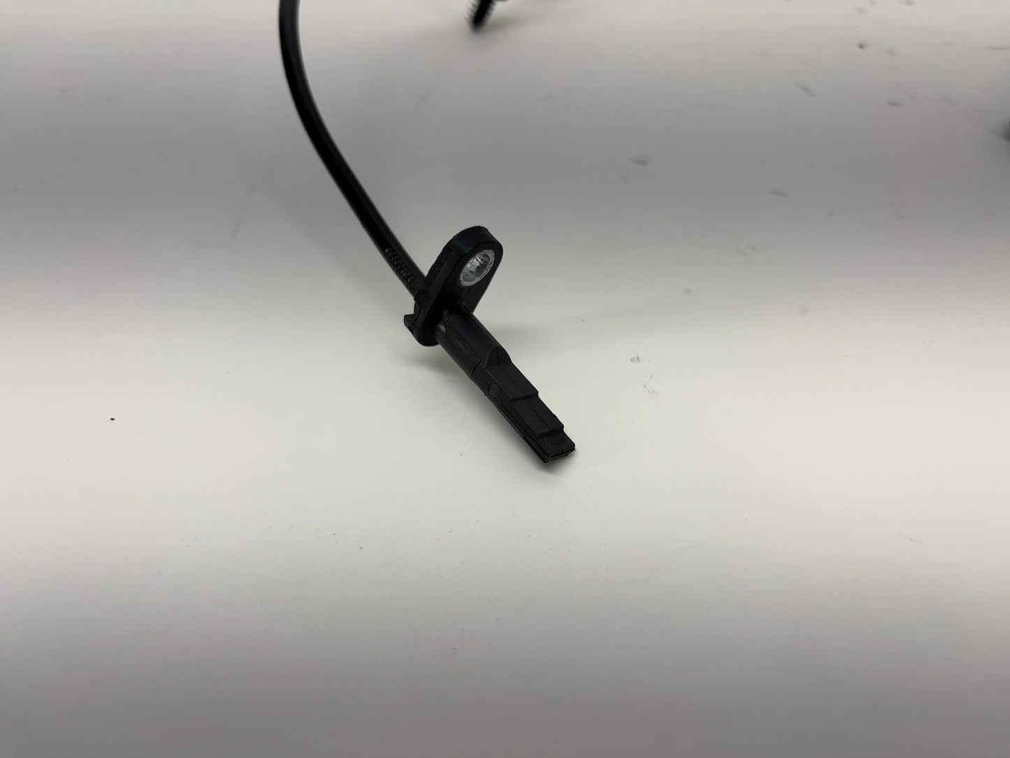 2018 Tesla Model X Front ABS Wheel Speed Sensor 1027761-00-B