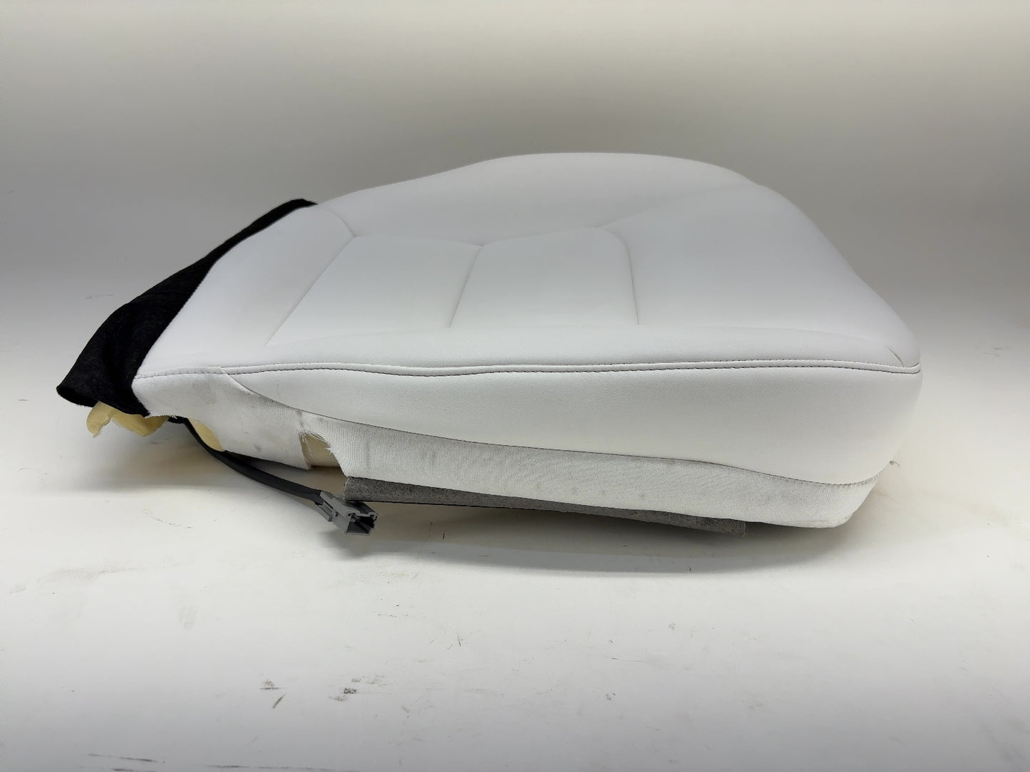 2022 Tesla Model 3 Front Right Passenger Seat Lower Cushion White 1452936-02-D