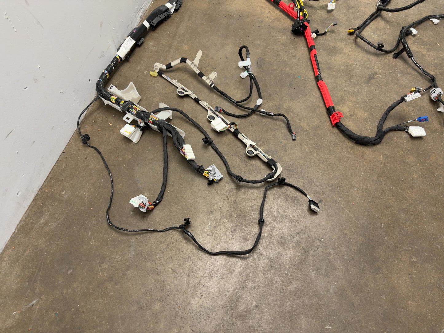 2025 Tesla Model 3 Highland Left Body Harness 1897315-01-C