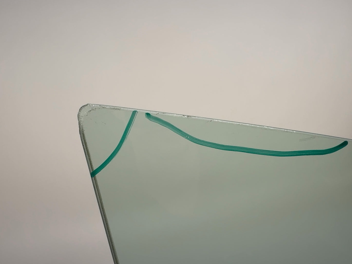 2023-2026 Tesla Model Y Front Right Door Glass Laminated 1906069-00-A