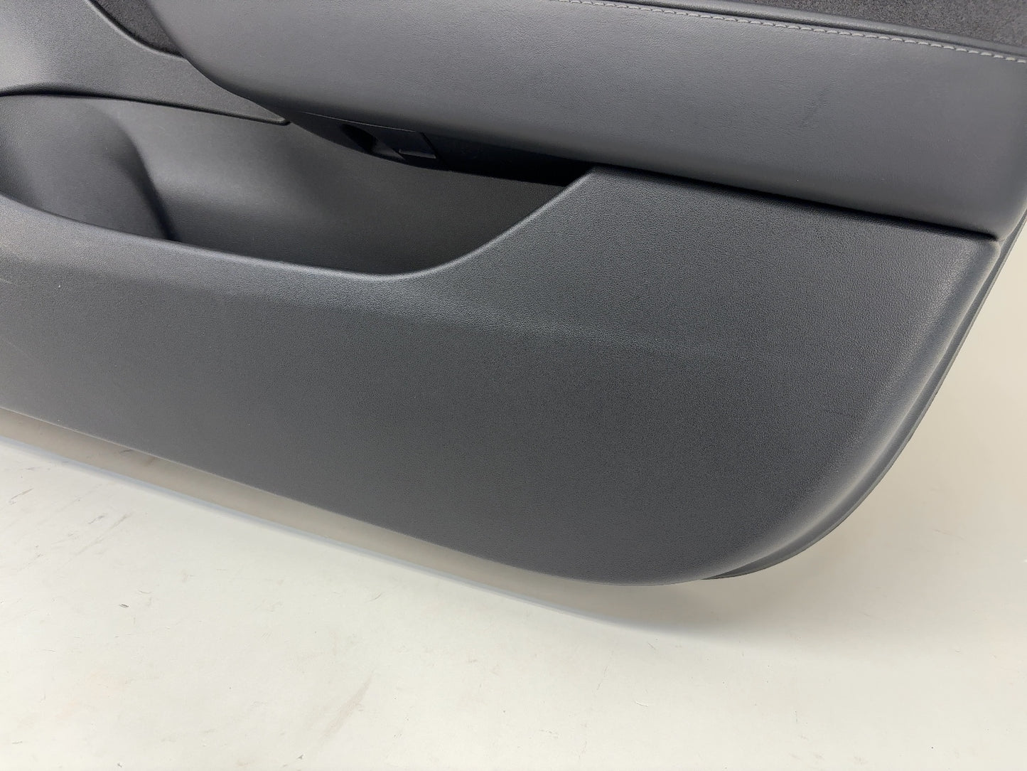 2022 Tesla Model 3 Front Right Door Panel 1761296-01-A