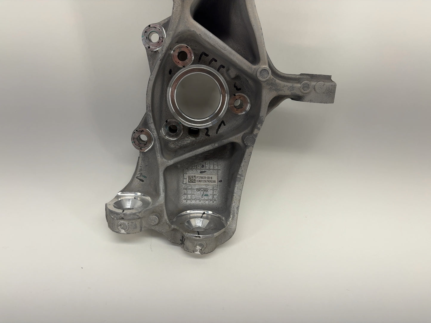 2026 Tesla Model Y Juniper Front Knuckle Left 2188311-00-B