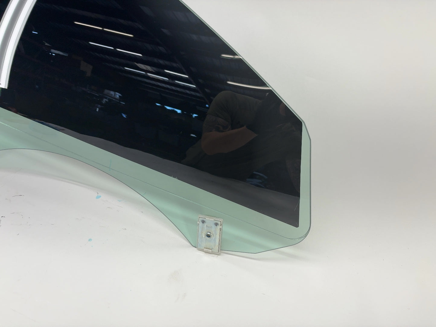 2024-2025 Tesla Model 3 Highland Front Right Door Glass Laminated 1773076-00-D