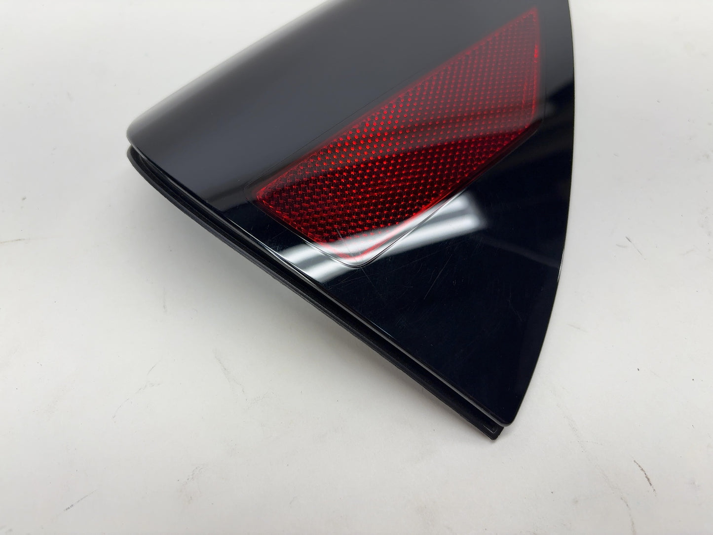 2025 Tesla Model 3 Highland Right Quarter Reflector 1715105-30-A