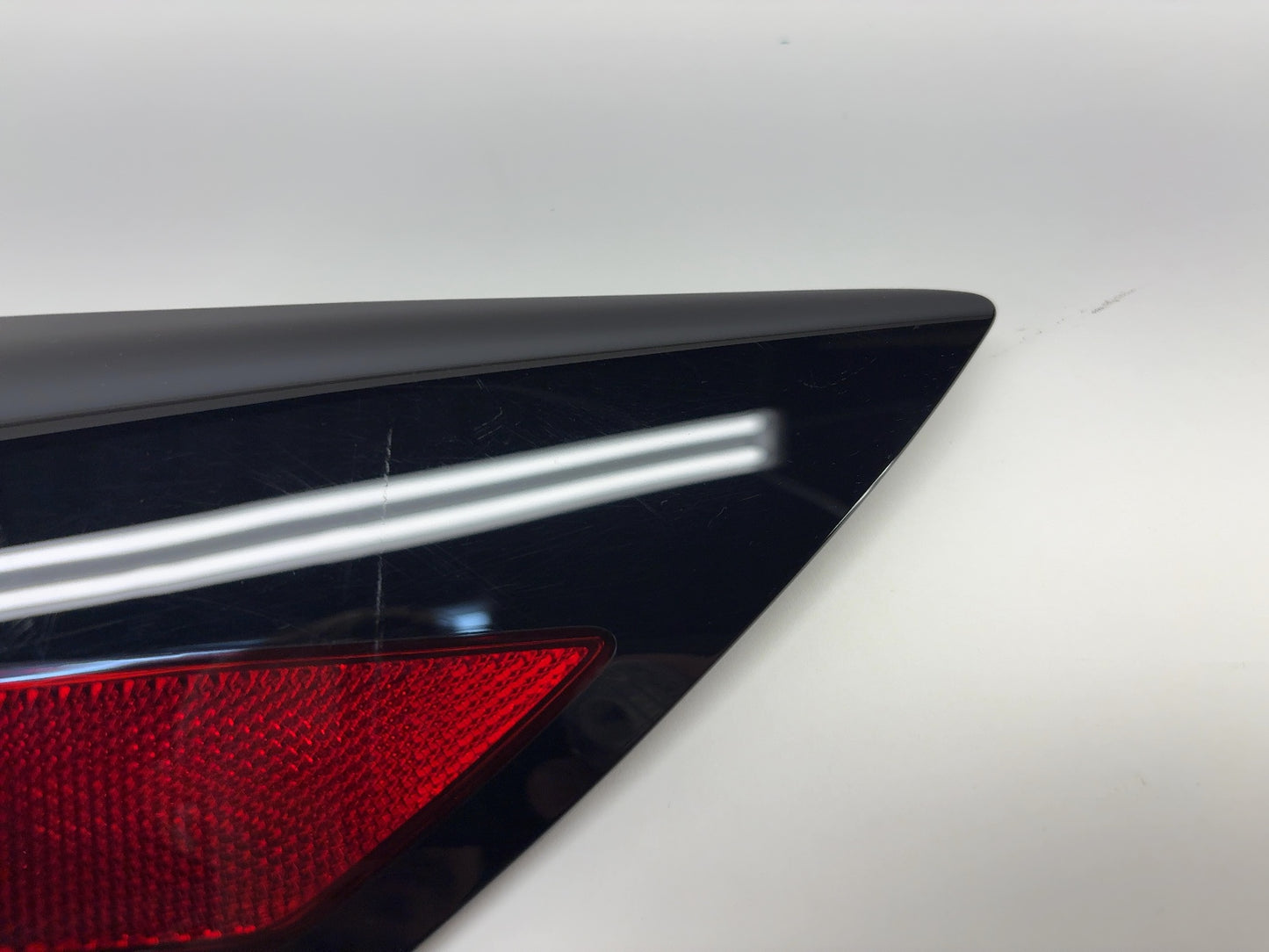 2025 Tesla Model 3 Highland Right Quarter Reflector 1715105-30-A