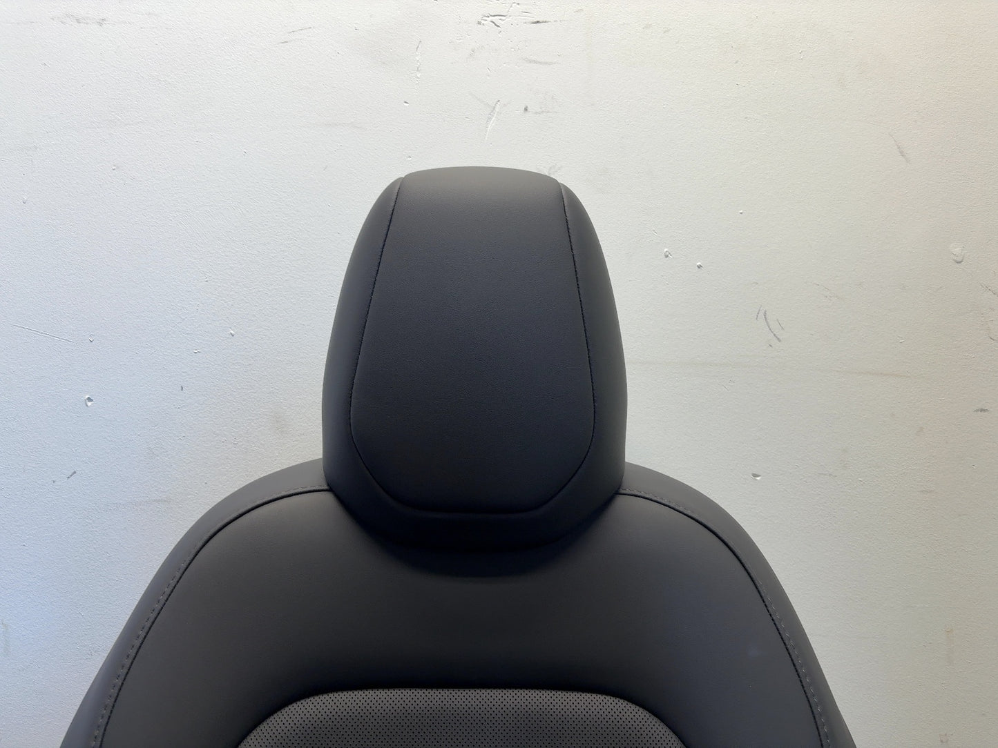 2025 Tesla Model 3 Highland Front First Row Seat Right Black 7754324-01-B