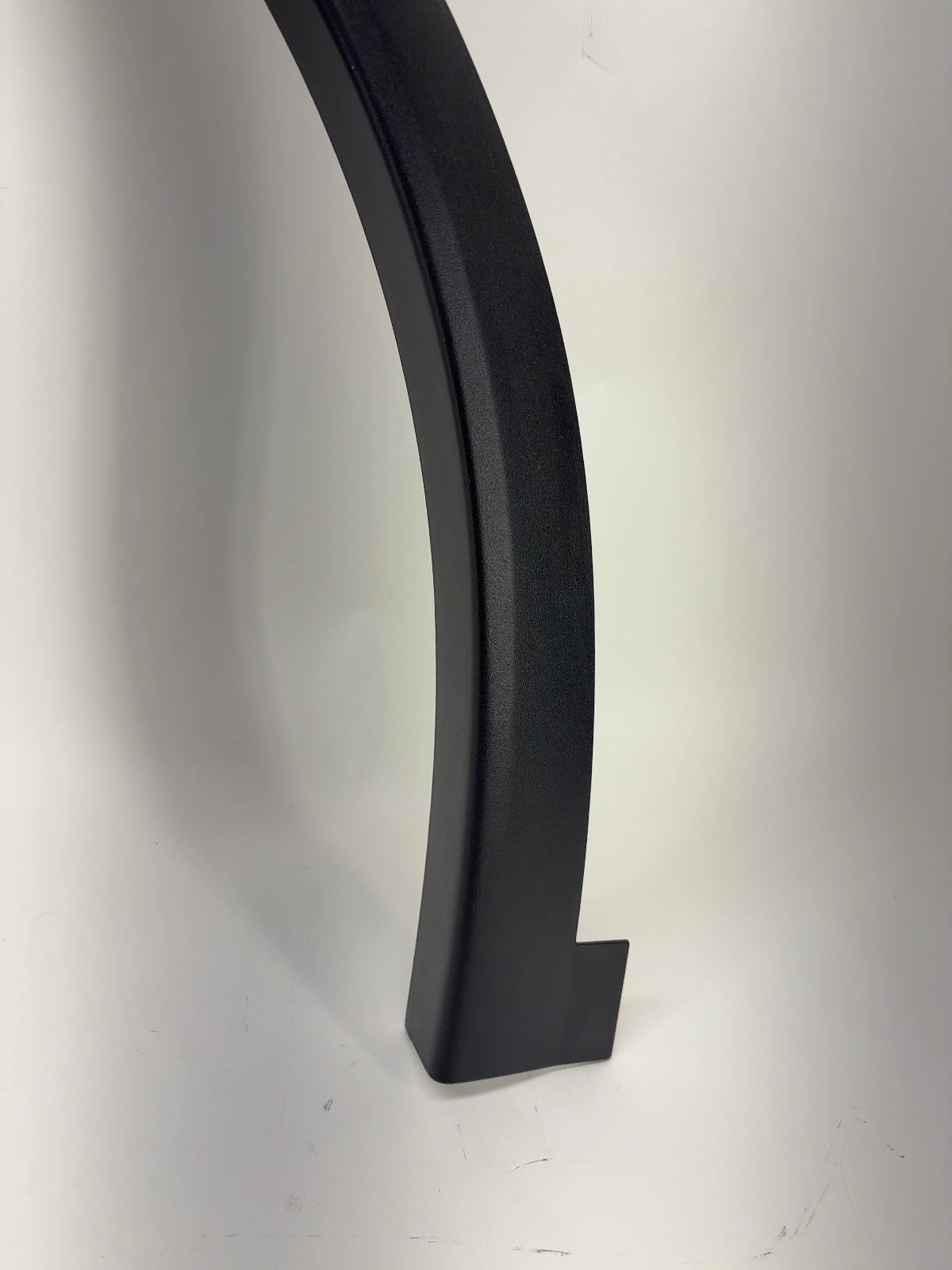 2019 Tesla Model X Front Left Fender Garnish 1035288-00-P