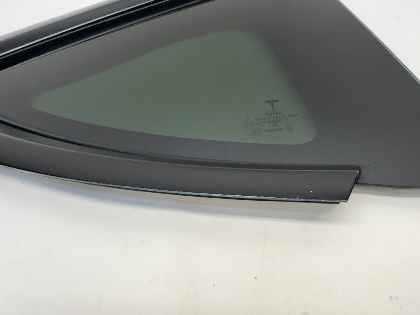 2021 Tesla Model Y Right Quarter Glass 1495741-00-E
