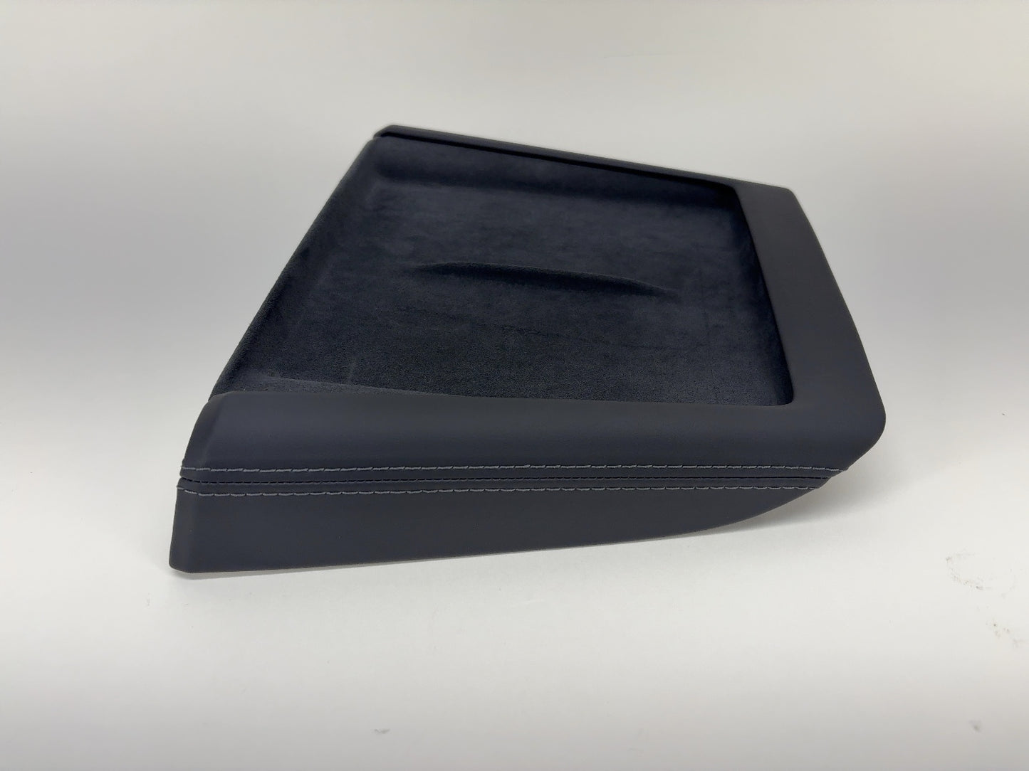 2025 Tesla Model 3 Highland Phone Dock Assembly 1999440-20-F