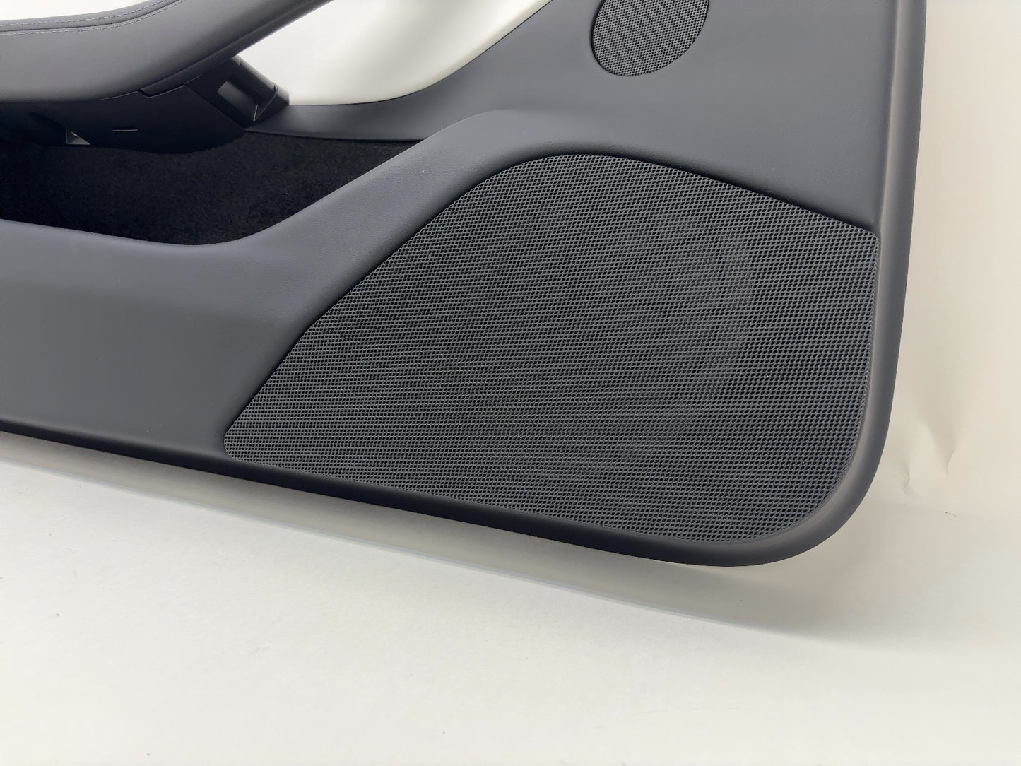 2025 Tesla Model 3 Highland Front Left Door Panel 1776733-20-E