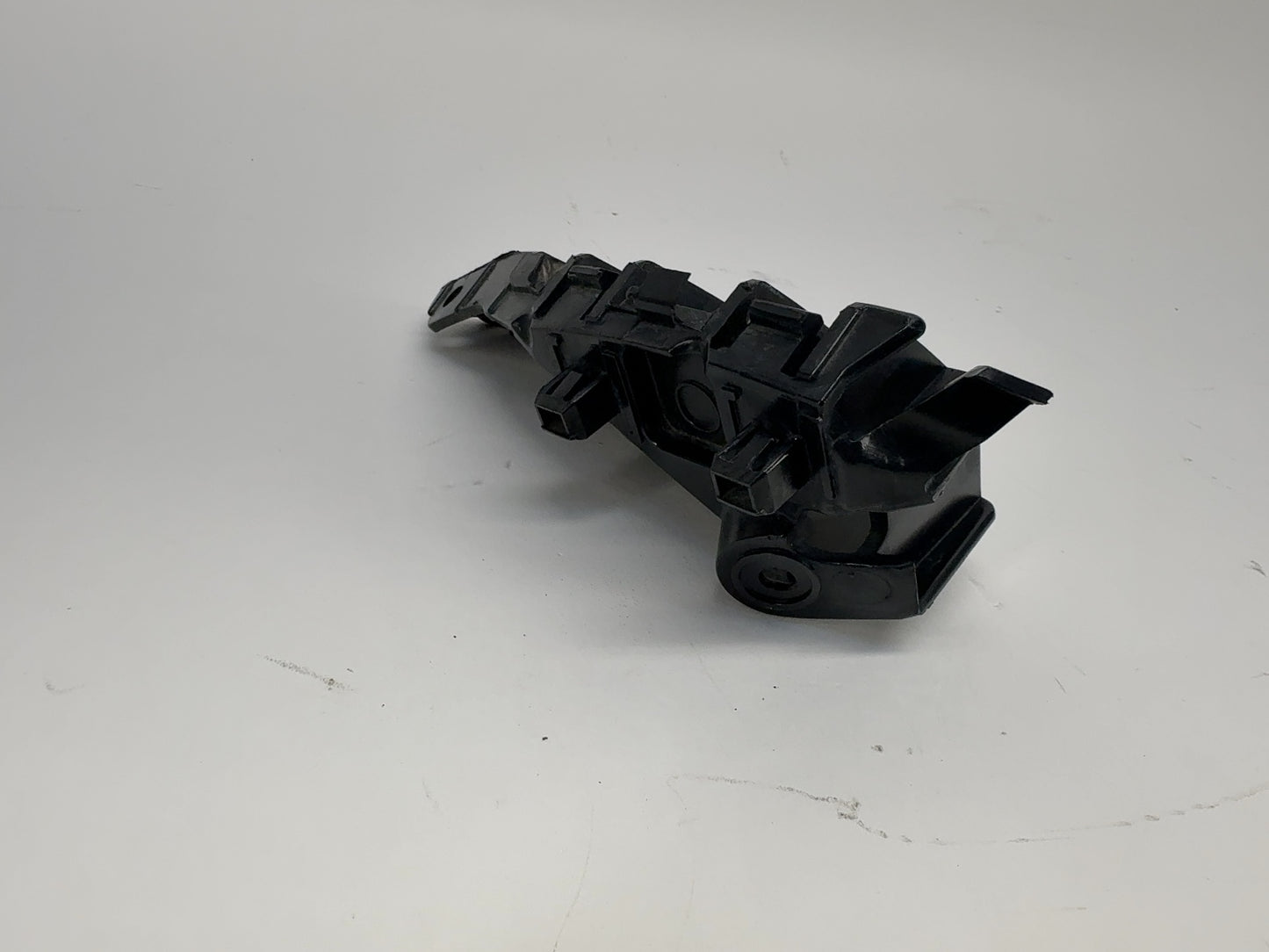 2015 Tesla Model S Fender Bracket Left 6005888-00-D