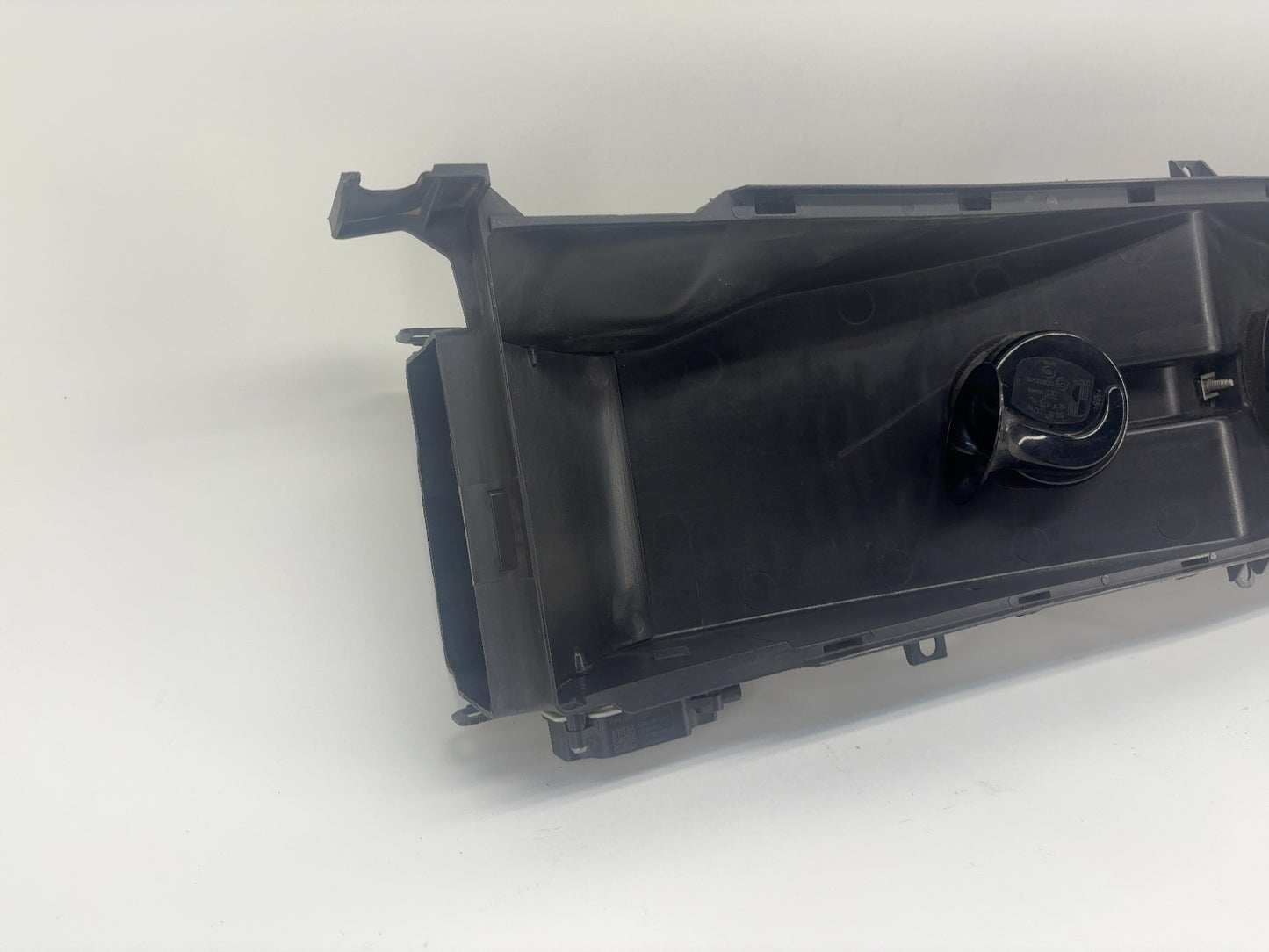 2015 Tesla Model S Active Louver Center 1007256-00-K