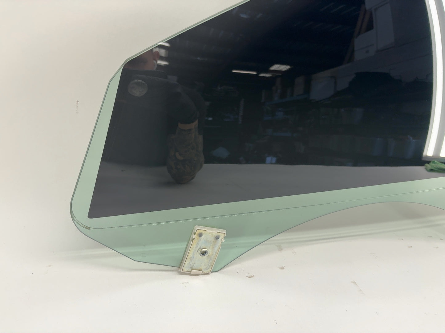 2024-2025 Tesla Model 3 Highland Front Left Door Glass Laminated 1768719-00-D