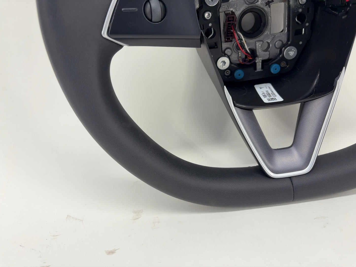 2024-2025 Tesla Model 3 Highland Steering Wheel Heated 1735339-00-F