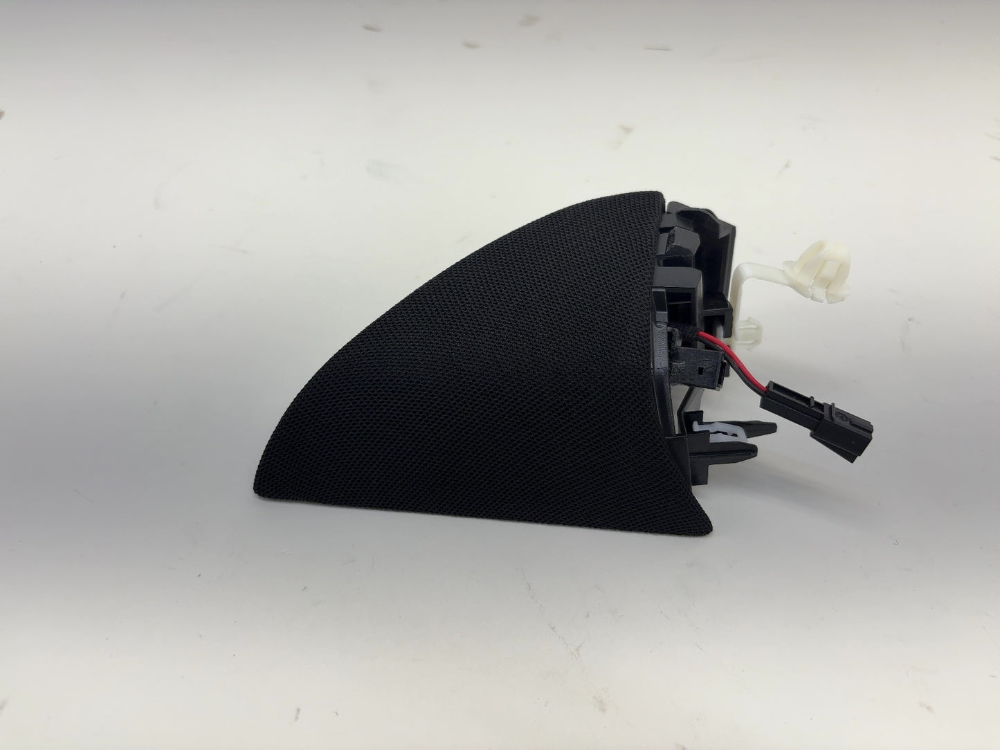 2026 Tesla Model Y Juniper Door Trim Tweeter Front Left 3641644-00-H