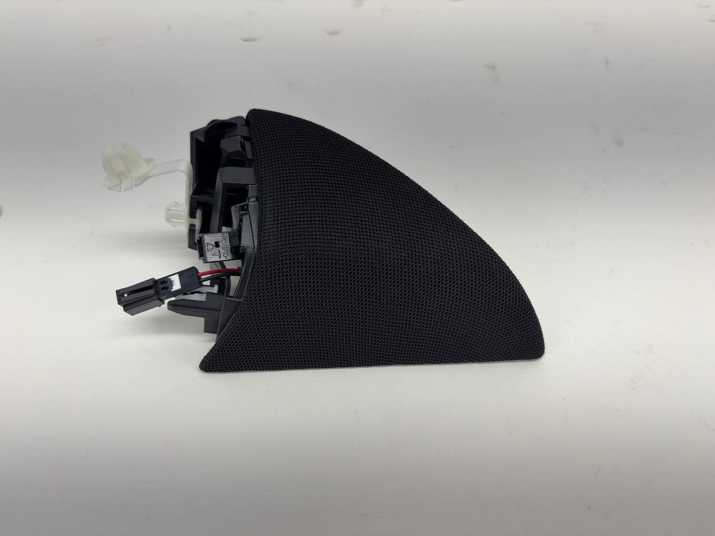 2026 Tesla Model Y Juniper Front Right Door Tweeter 3641645-00-H
