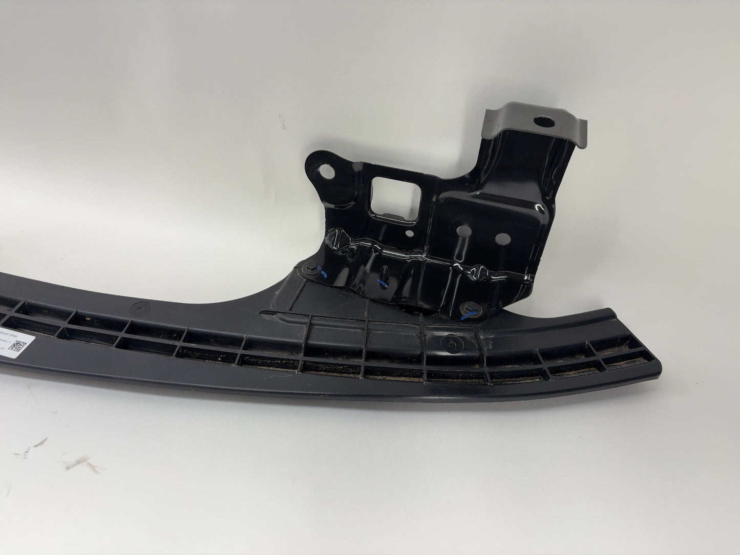 2026 Tesla Model Y Juniper Front Ankle Catcher 1949866-00-C