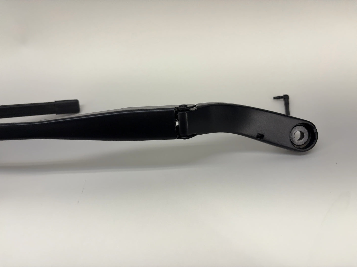 2026 Tesla Model Y Juniper Arm And Blade Driver 1963548-00-B