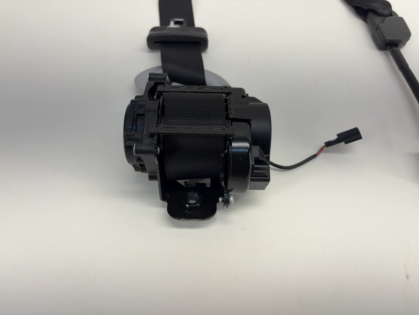 2026 Tesla Model Y Juniper Front Right Seatbelt with Pretensioner 3856706-N1-D