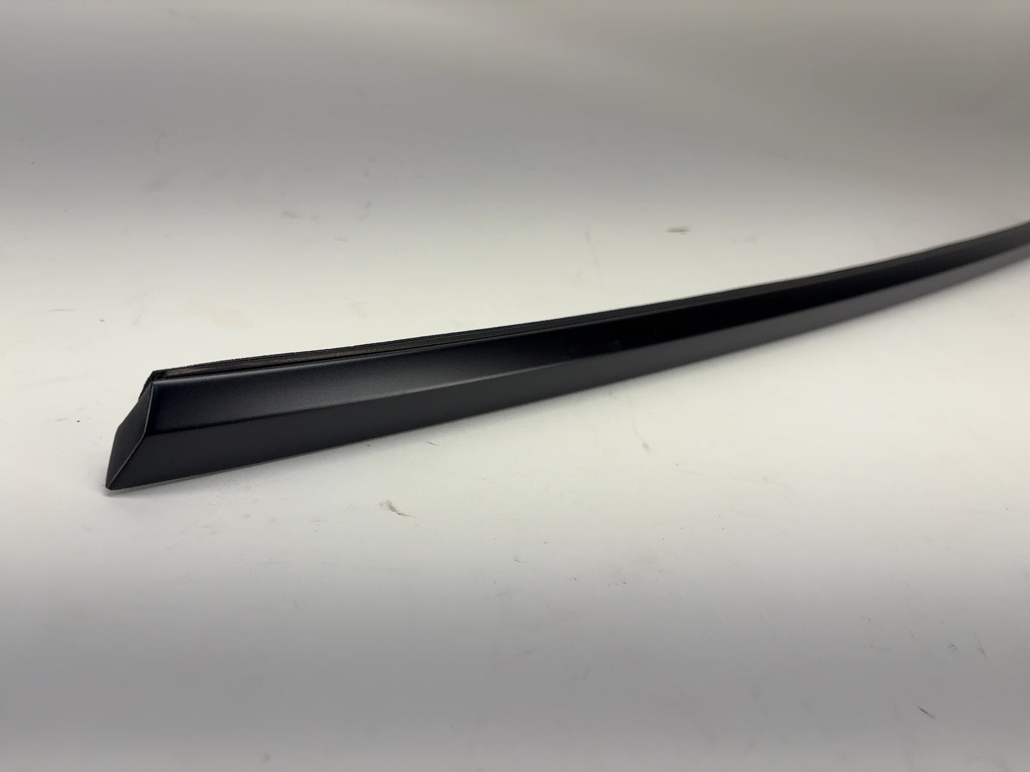 2026 Tesla Model Y Juniper Rear Right Door Belt Molding 2022812-21-A
