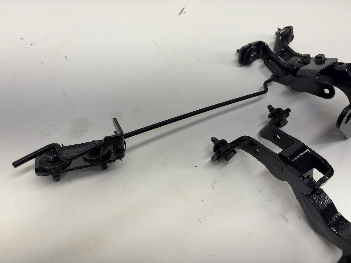 2024 Rivian R1S Lower Liftgate Hinges PT00003663-J