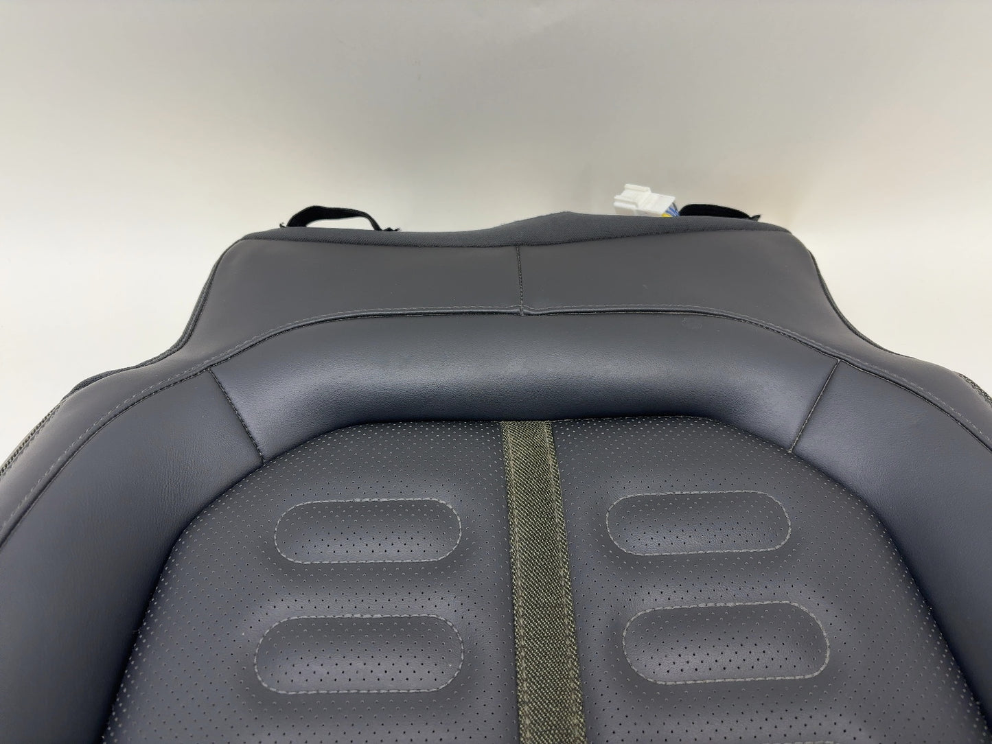 2024 Rivian R1S Front Right Lower Cushion PT00779756-C