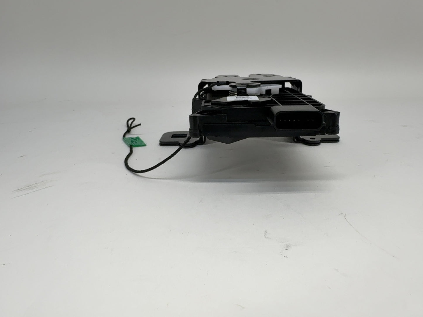 2023 Rivian R1T Gear Tunnel Release Latch PT00162183-C