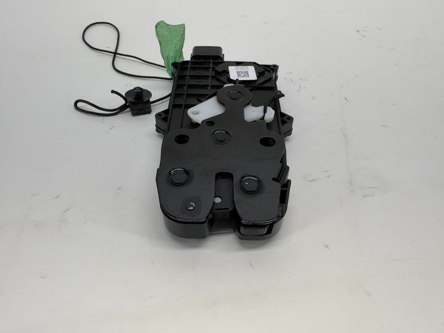 2023 Rivian R1T Tailgate E Release Latch PT00162182-C