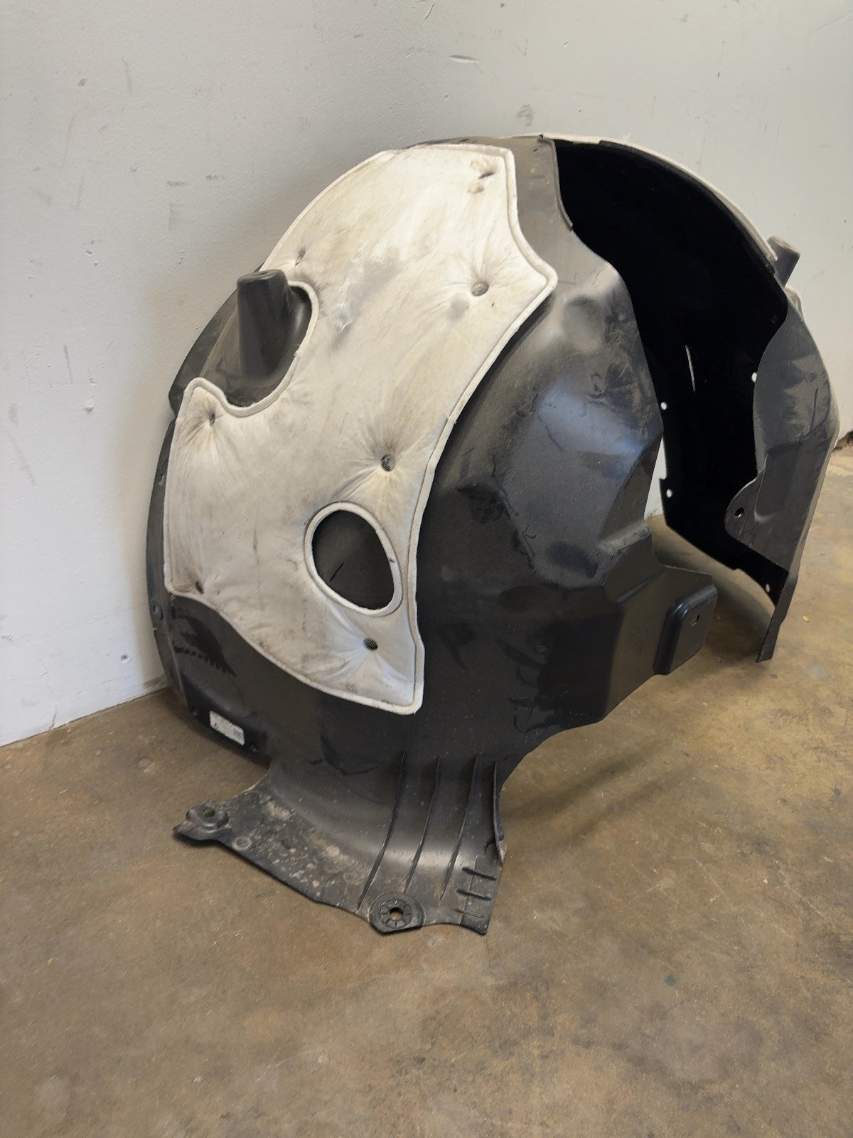2024-2025 Tesla Model 3 Highland Front Left Wheel Arch Liner 1694553-00-E