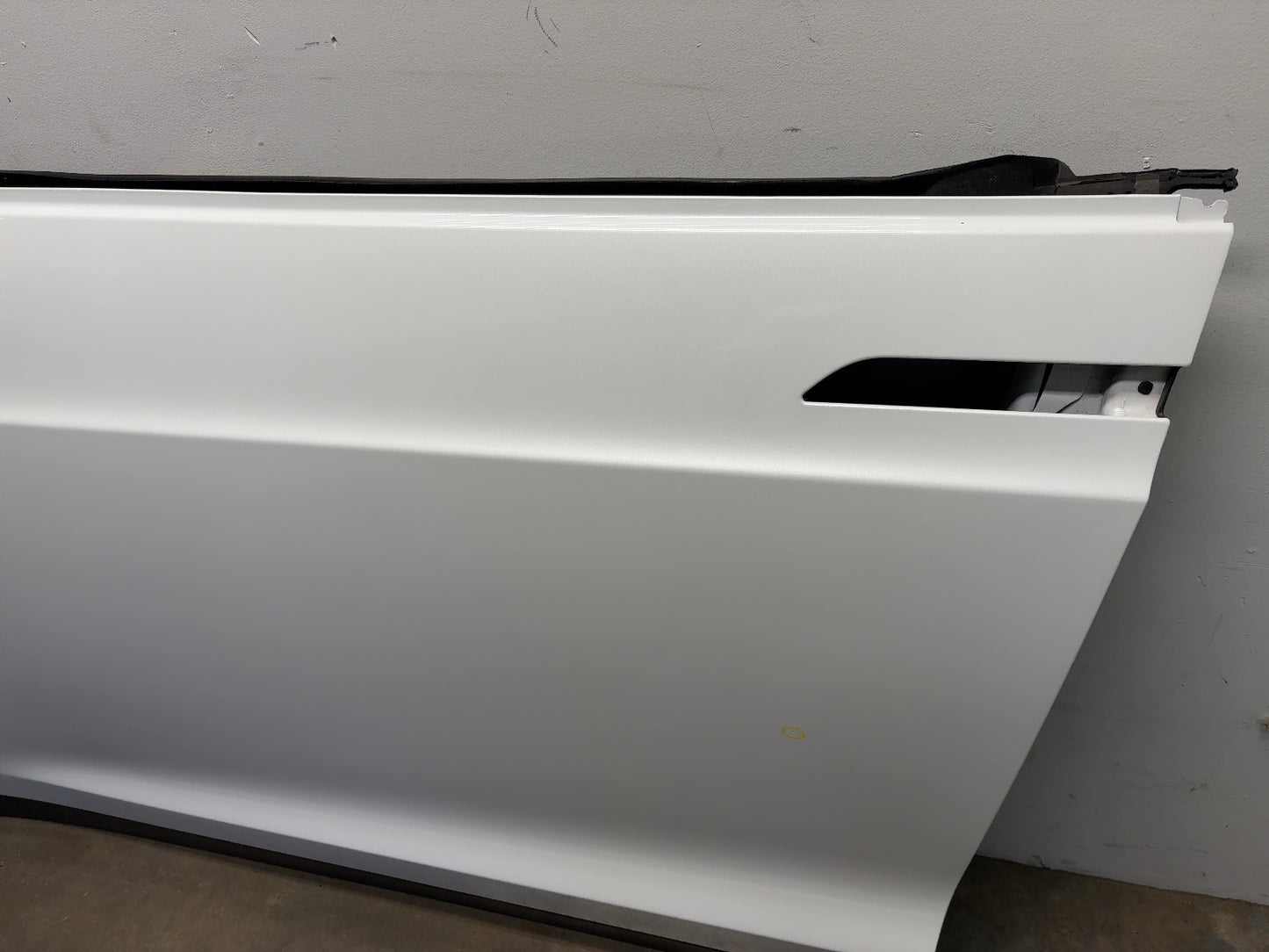 2018 Tesla Model X Front Left Door Shell 1009906-00-K
