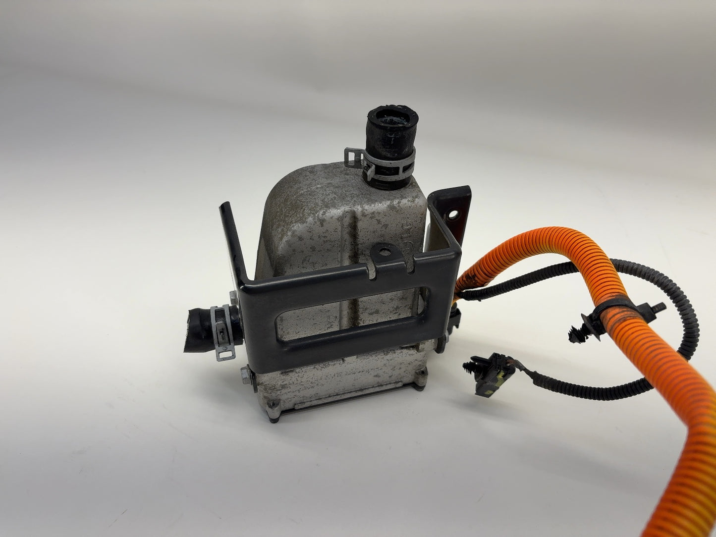 2014 Tesla Model S Battery Heater 1038901-00-D