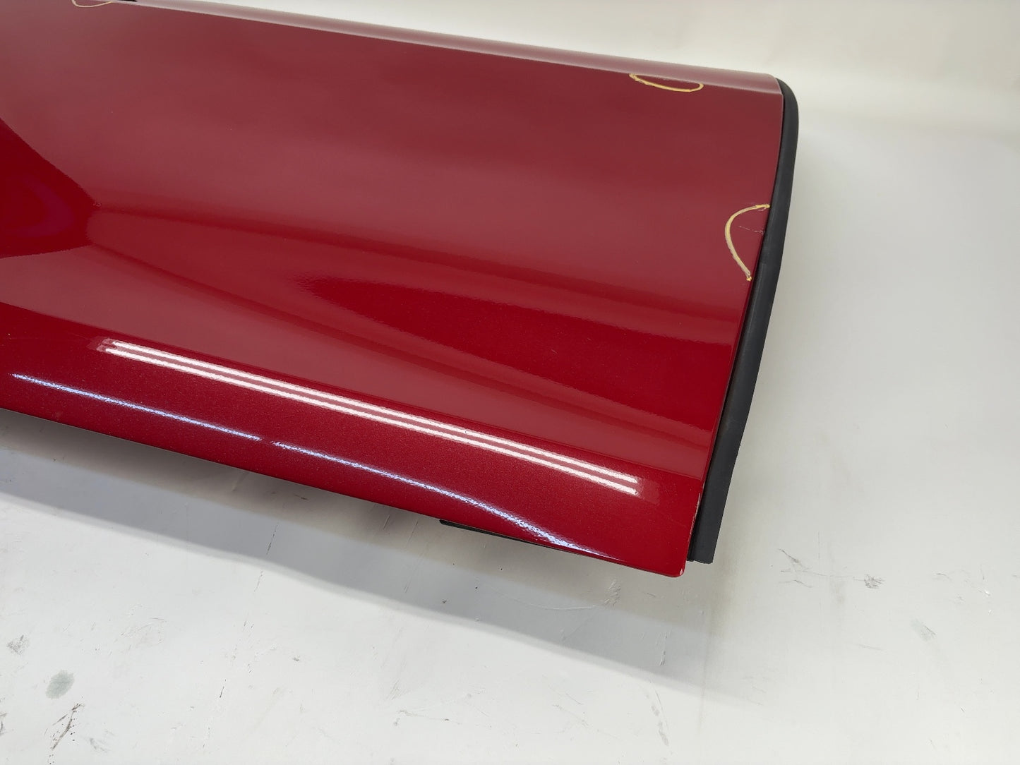 2015 Tesla Model S Front Right Door Shell 6006622-E0-H