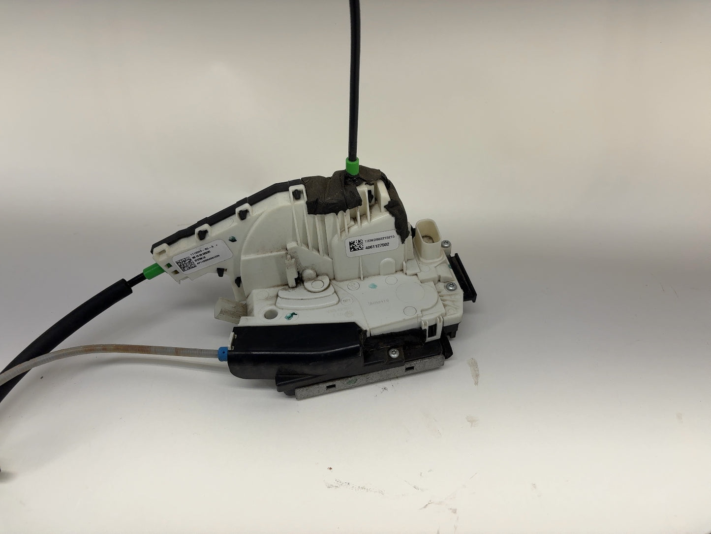 2018 Tesla Model X Front Left Door Latch Assembly 1112063-80-A