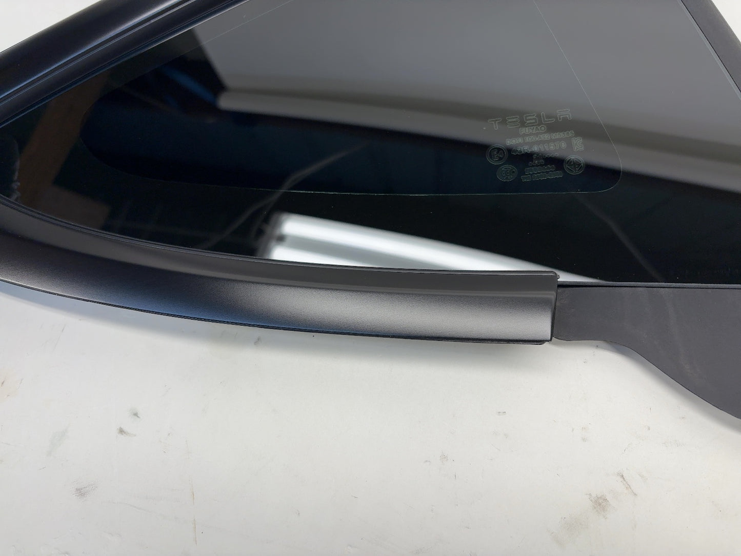 2025 Tesla Model 3 Rear Quarter Glass Right Black 1915484-20-C