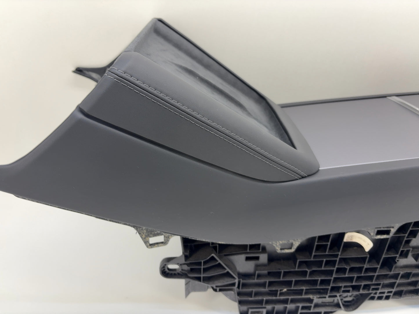 2024 Tesla Model 3 Highland Center Console 1714377-22-L