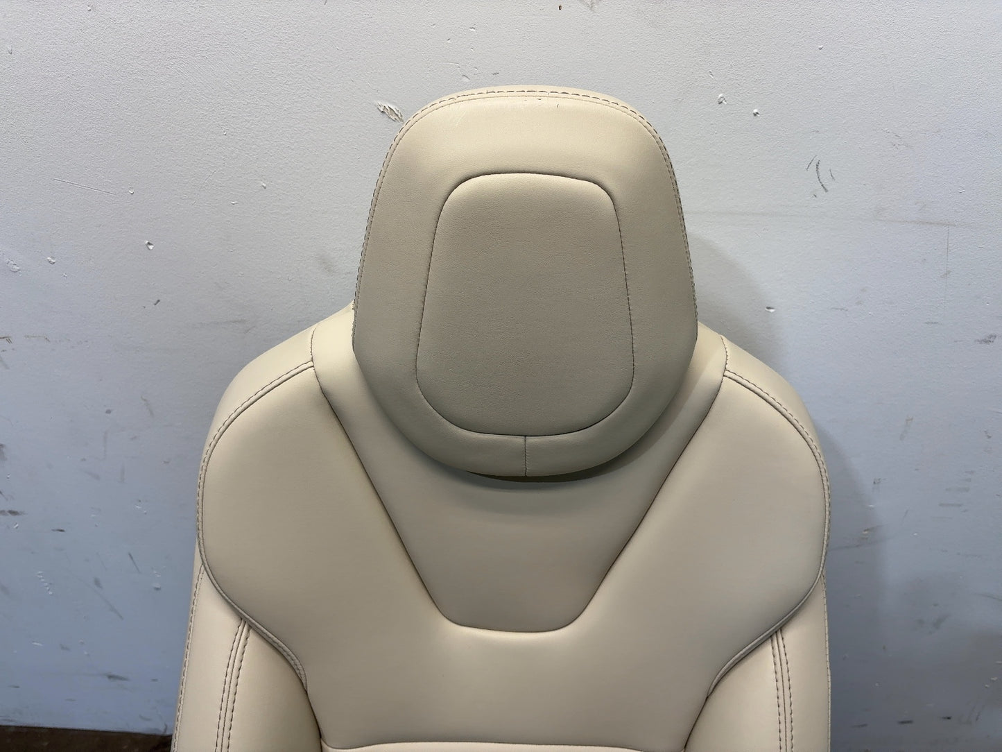 2019 Tesla Model S Front Left Seat Assembly Cream 1454066-00-A