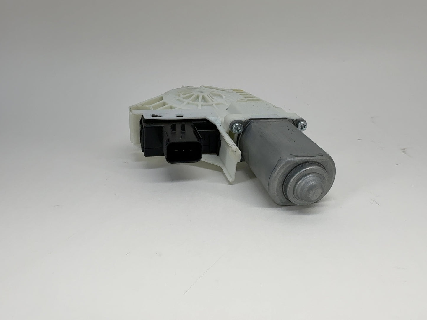 2024 Tesla Model Y Window Regulator Motor 1526796-00-E