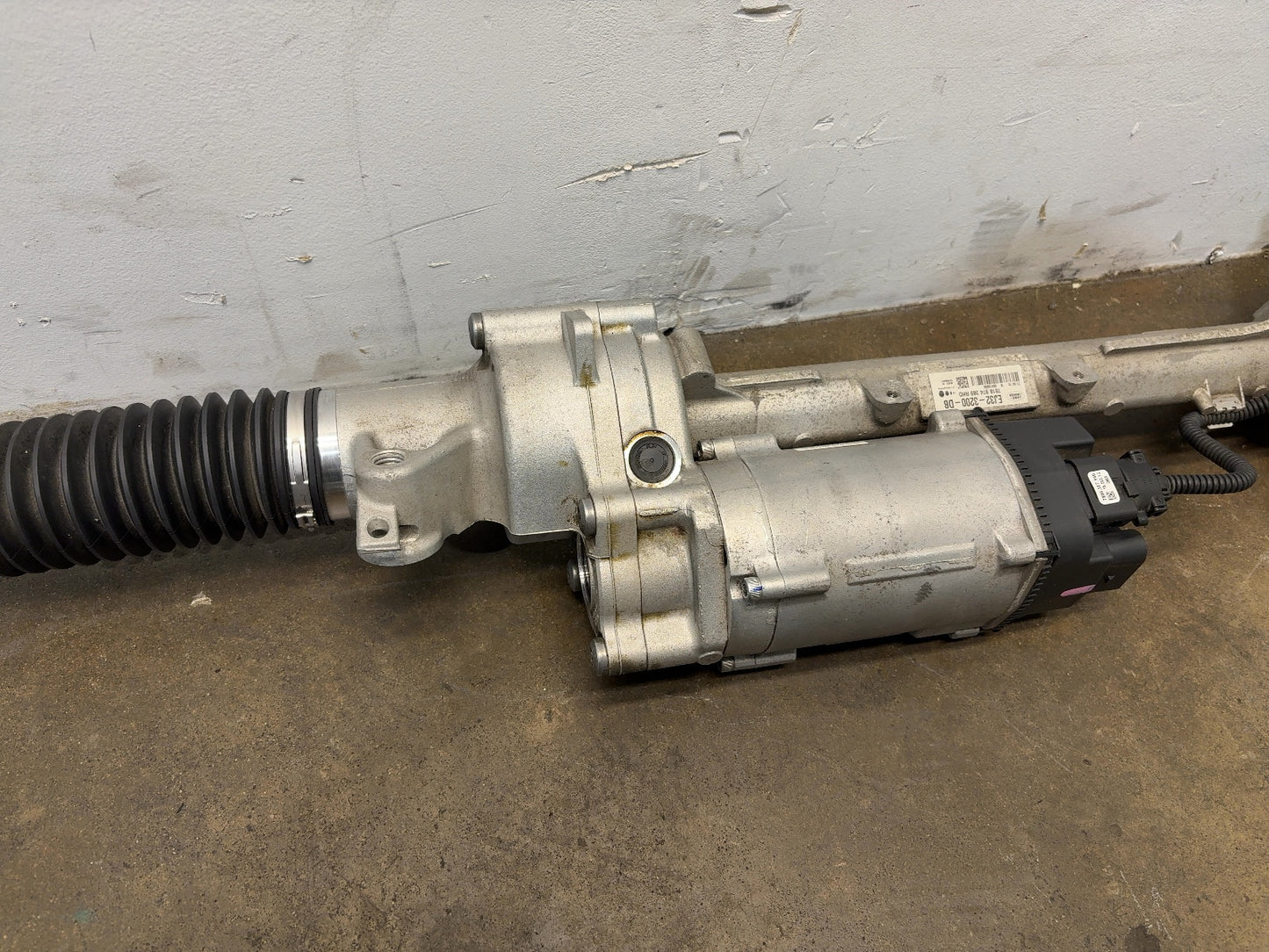 2012-2015 Tesla Model S Steering Rack Assembly 6006972-00-A