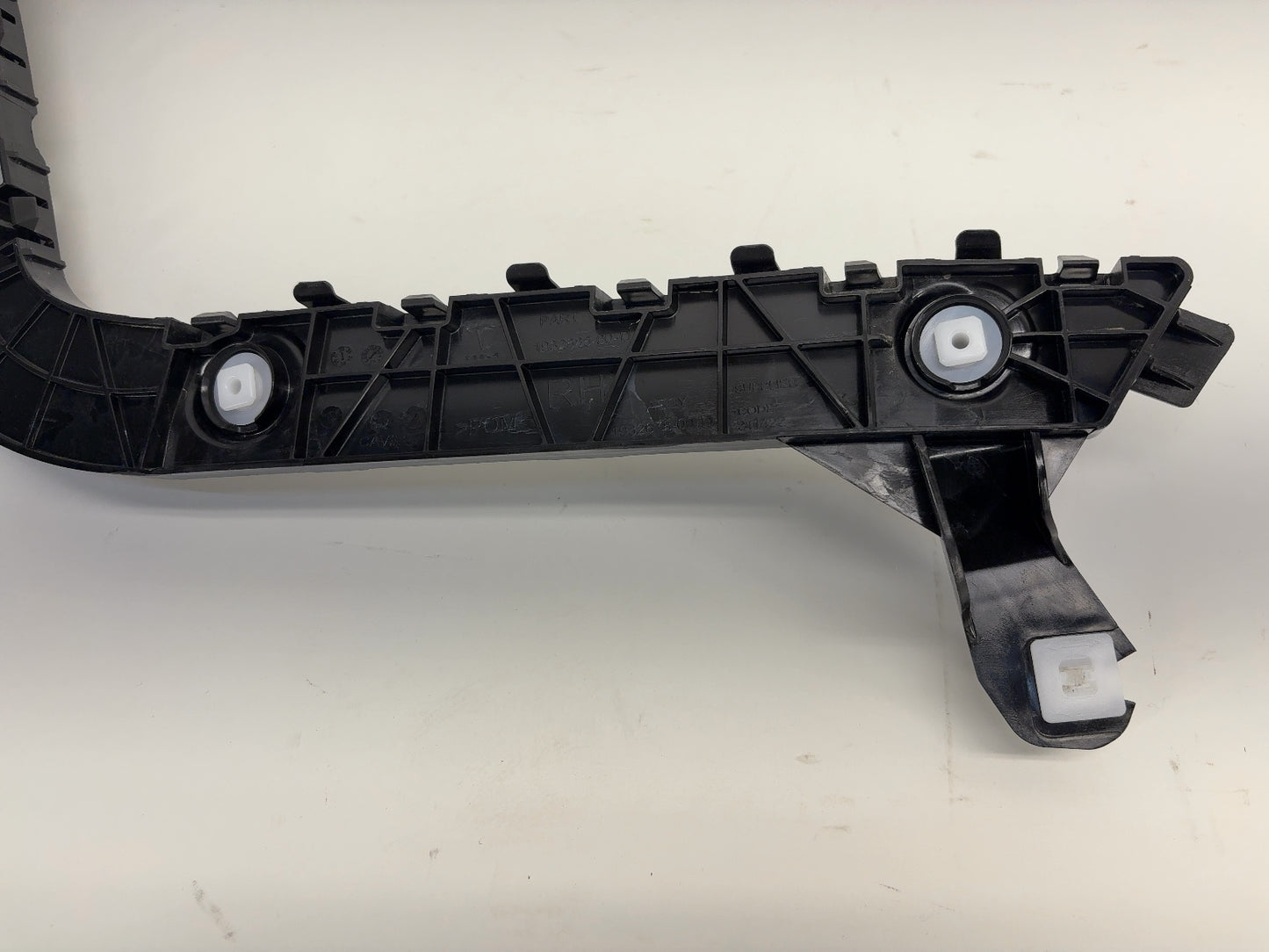 2026 Tesla Model Y Juniper Rear Bumper Bracket Right 1932585-00-D