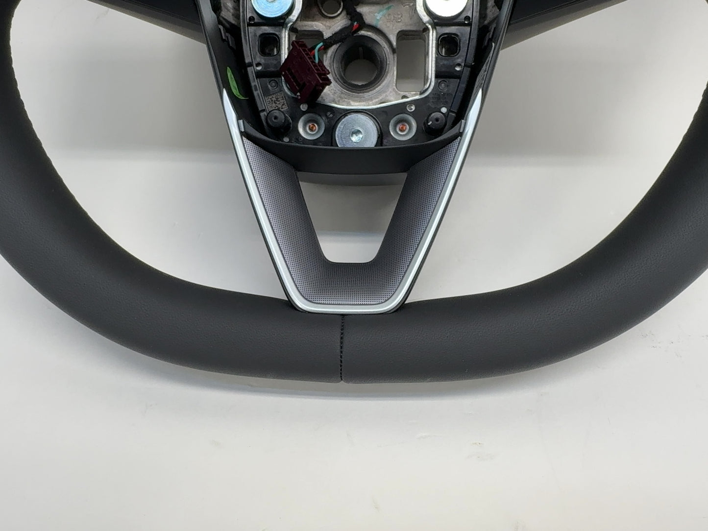 2026 Tesla Model Y Juniper Steering Wheel Pur Leather 2003660-00-F