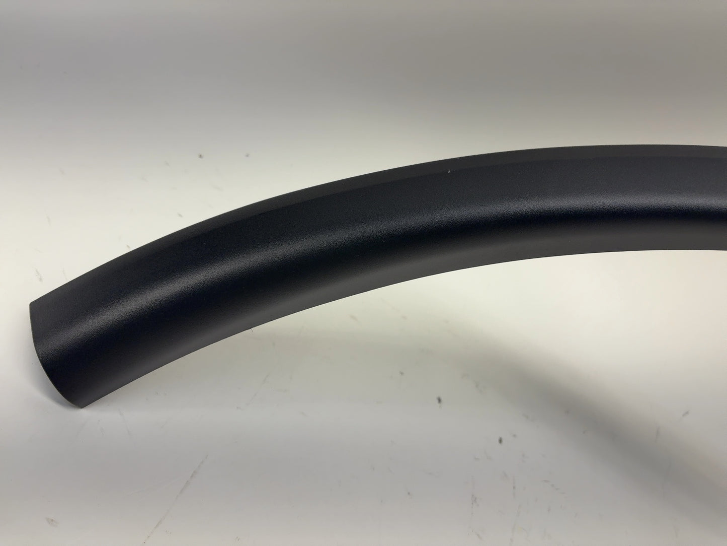 2026 Tesla Model Y Juniper Rear Fender Garnish Right 1937596-00-D